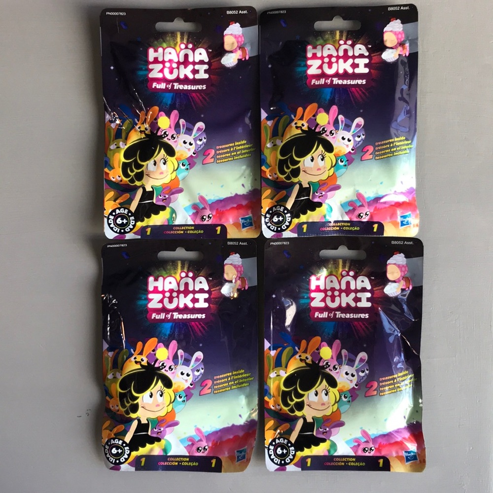 Four fun BLIND BAGS!  Hana Zuki!!  Never Opened!